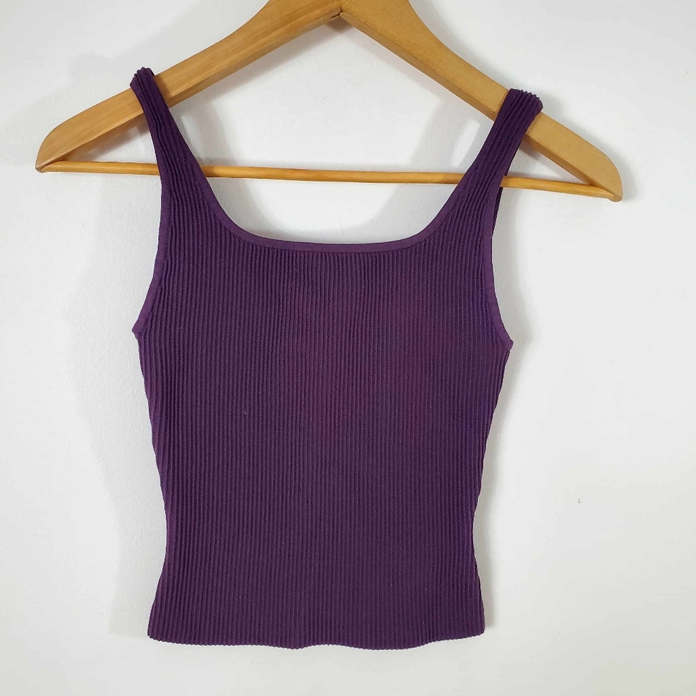 Aritzia Babaton Sculpt Crop Tank Top - Picture 3 of 6